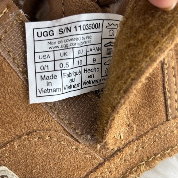 UGG Brown Ankle Boots with Plush Lining - Picture 7 of 7